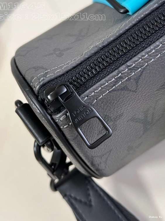 25 VUITTON KEEPALL BANDOULIÈRE LOUIS 0823